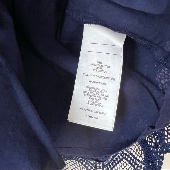 Laundry by Shelli Segal - Cold Shoulder Trapeze Venise Dress - Picture 6 of 10